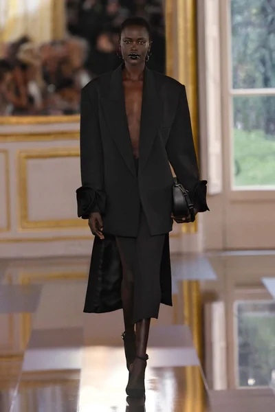 Look 29